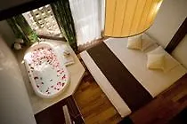Yoho Bike Hotel